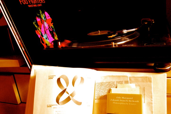 Schallplatten und die McLuhan-Tetrade